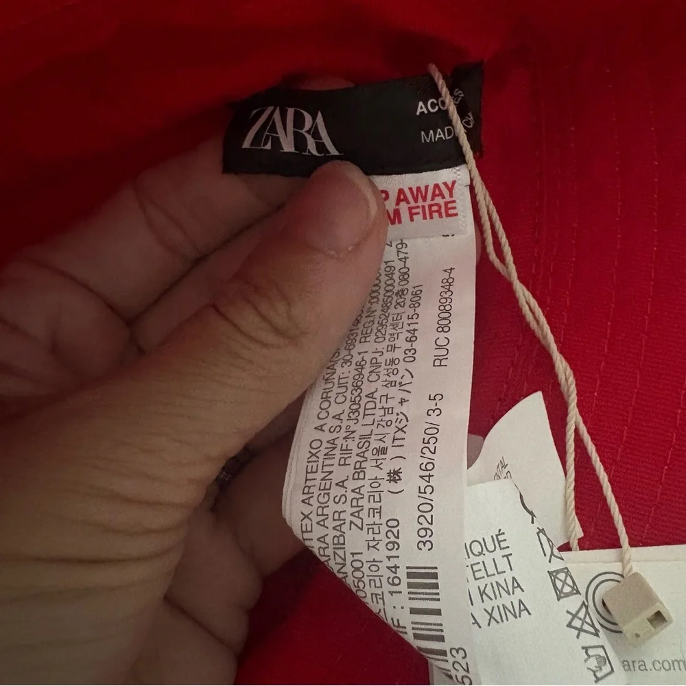 NWT Zara Kids NEW Malibu Reversible Blue, Red and White Bucket Hat Embroidered